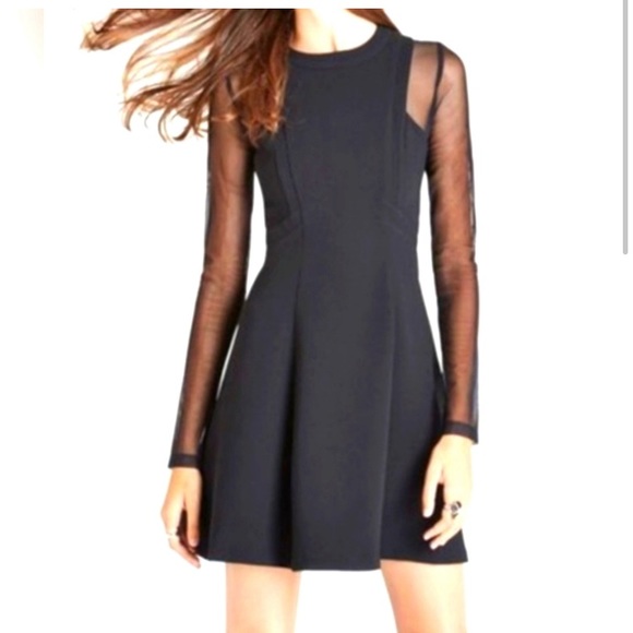 BCBGeneration black sheer sleeve dress with hidden back zip size 0 - Picture 1 of 8